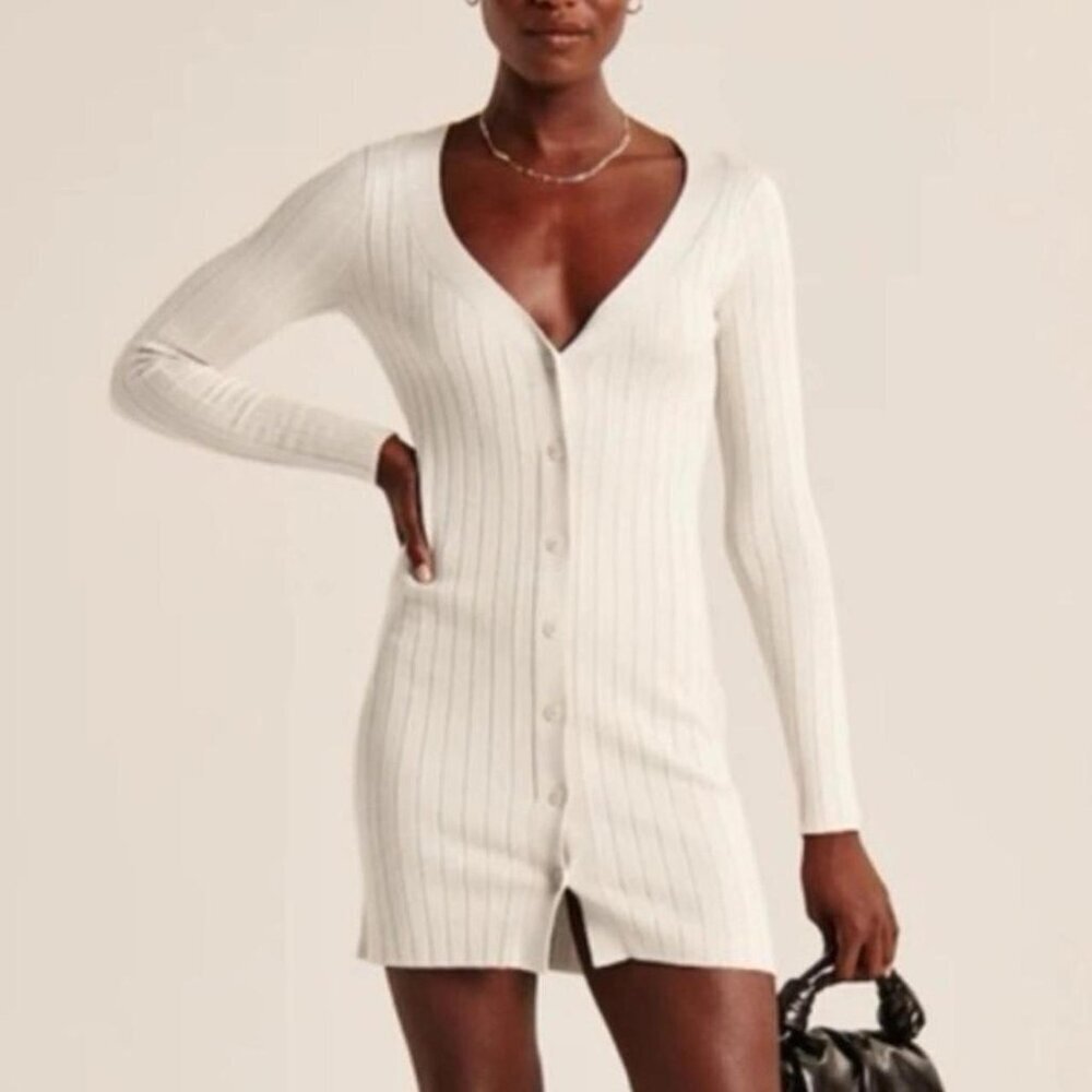 Abercrombie and Fitch Cream Button-Down Sweater Dress Size Small 23119